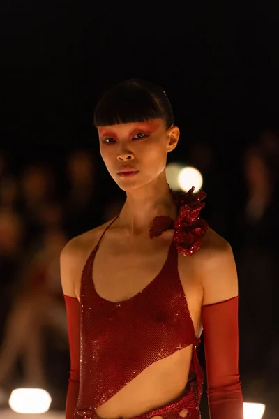 Look 77